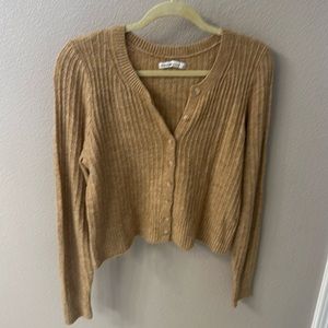 Cropped knitted cardigan